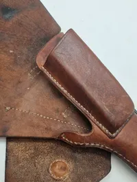 Original dansk HV stemplet pistol hylster med rensestok FN Browning M46