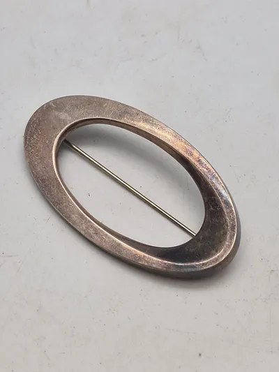 Stor 925 stemplet sølvbroche - vægt: 20,4 gram