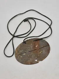 Originalt tysk FLAK erkennungsmarke med original snor