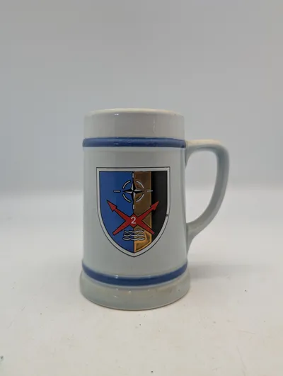 Søholm Keramik Ølkrus med NATO-emblem