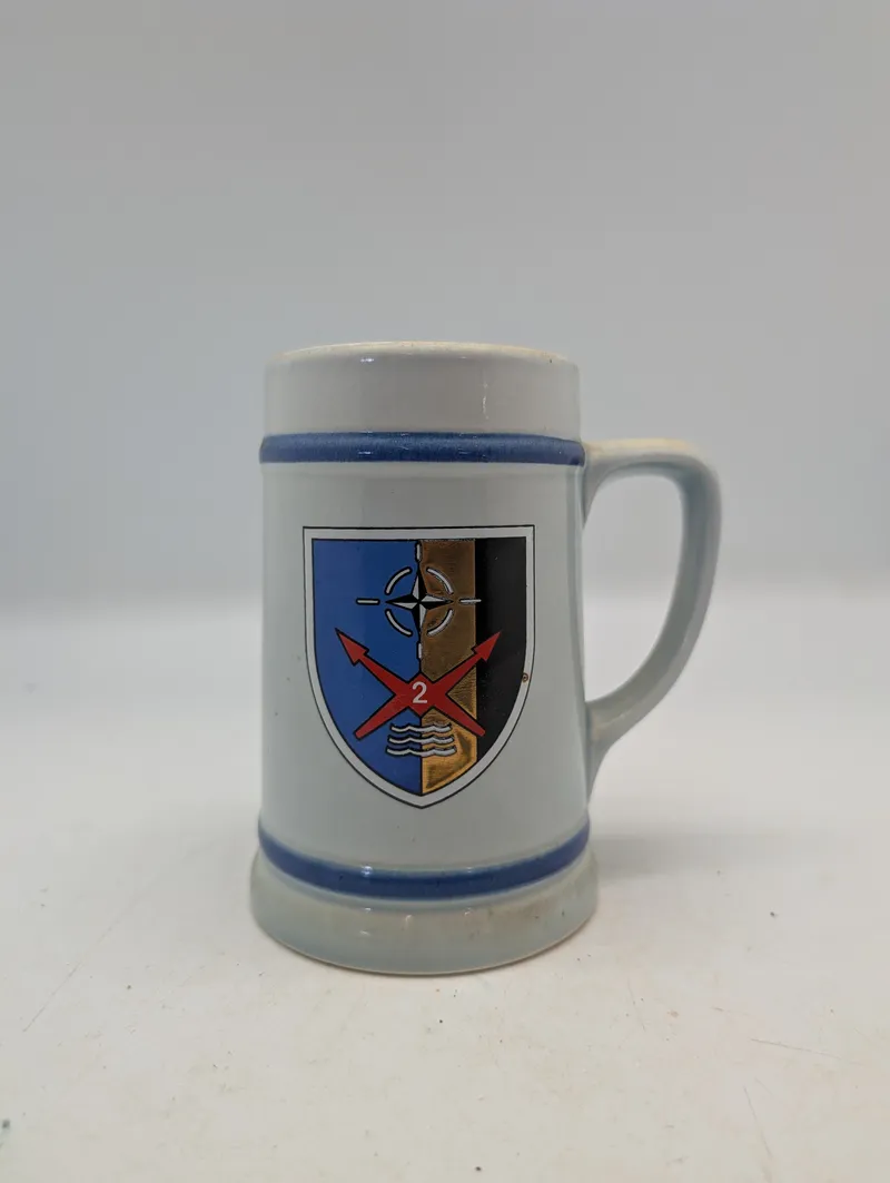 Søholm Keramik Ølkrus med NATO-emblem