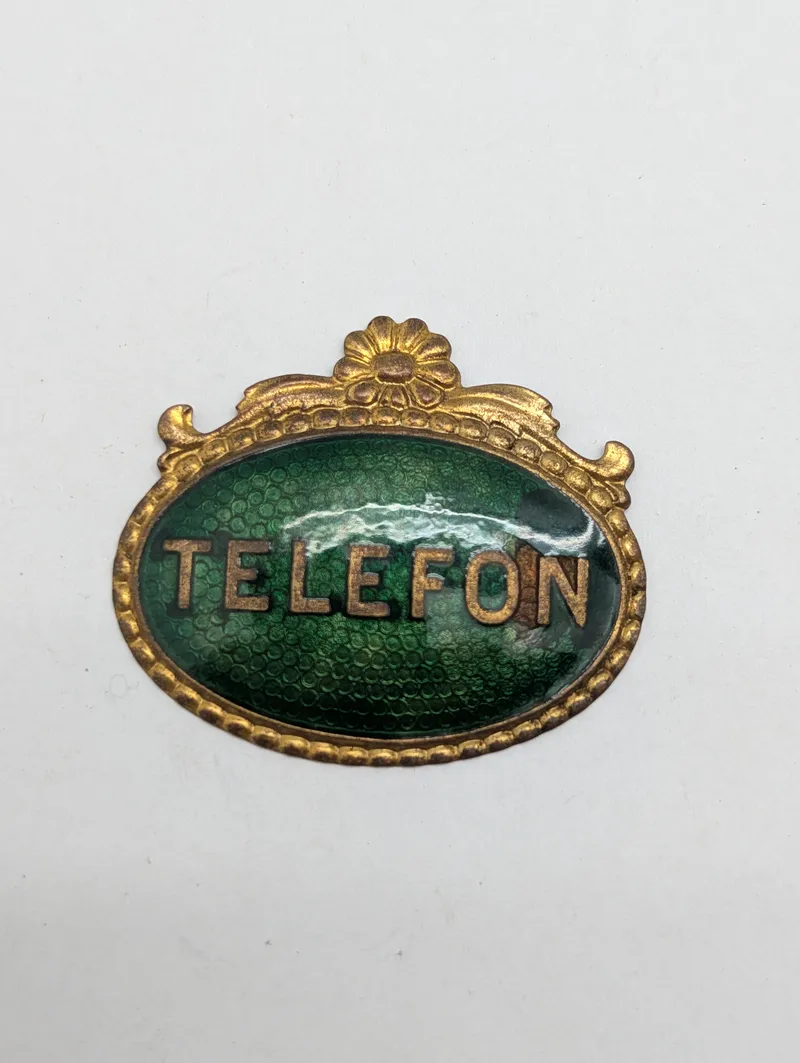 Antik emaljeret messingskilt med teksten "TELEFON" for telefon montører 