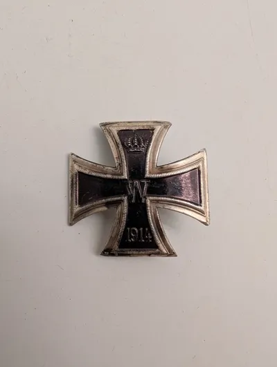 Tysk Jernkors af 1. klasse fra 1914, opmalet, magnetisk kerne 