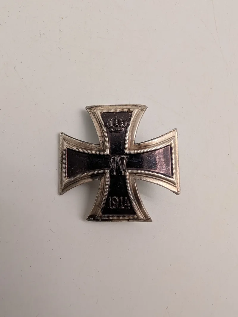 Tysk Jernkors af 1. klasse fra 1914, opmalet, magnetisk kerne 