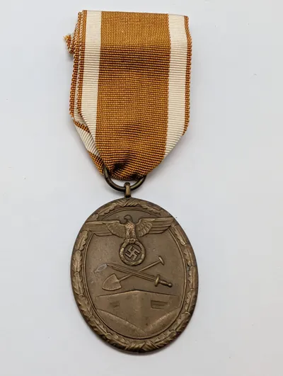 Tysk Westwall-medalje (Deutsches Schutzwall-Ehrenzeichen) med bånd