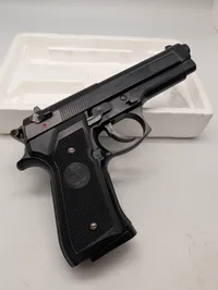 KWC M92FS Super Black Airsoft Pistol med ASG Open Blaster BBs