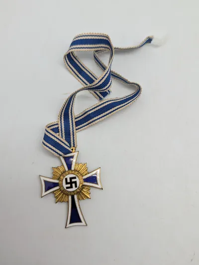Tysk Moderkors i Guld (Ehrenkreuz der Deutschen Mutter)