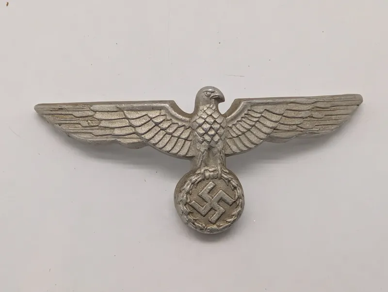 Tysk Wehrmacht Heeres-kasketørn i metal