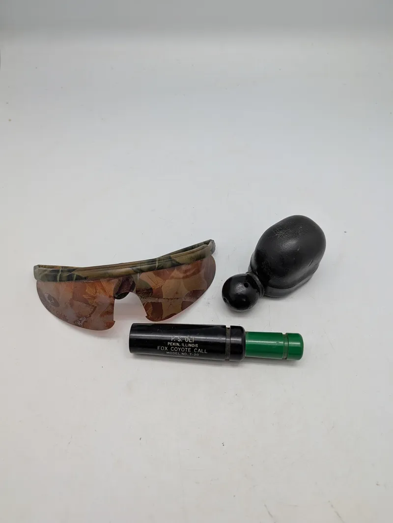P.S. Olt Fox Coyote Call Model T-20, Camouflage Briller og Gummiblæser