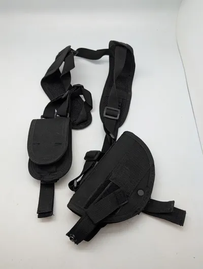 Taktisk Skulderhylster i Sort Nylon med Magasinlomme