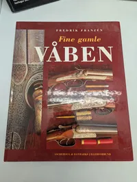 Samling af 5 bøger om historiske våben og militærhistorie