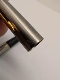 Parker Frontier Flighter fyldepen i rustfrit stål med guldbelagt spids
