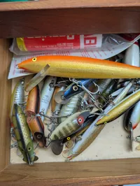 Vintage ABU Garcia fiskegrejssæt i todelt træskrin