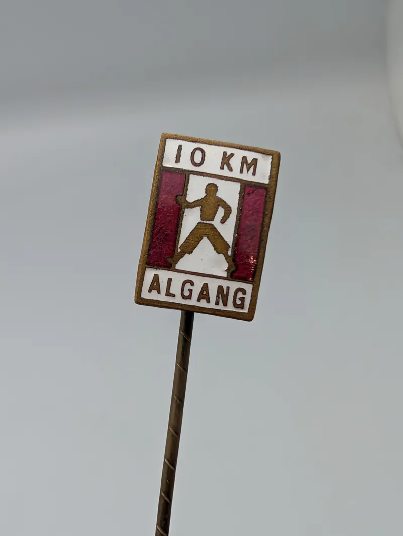 Vintage 10 KM Algang Enamel Lapel Pin WW2