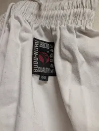 Budo-Nord Karate Gi med Genbukai-emblem og handsker