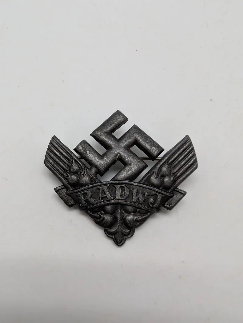 Tysk RADwJ (Reichsarbeitsdienst der weiblichen Jugend) broche
