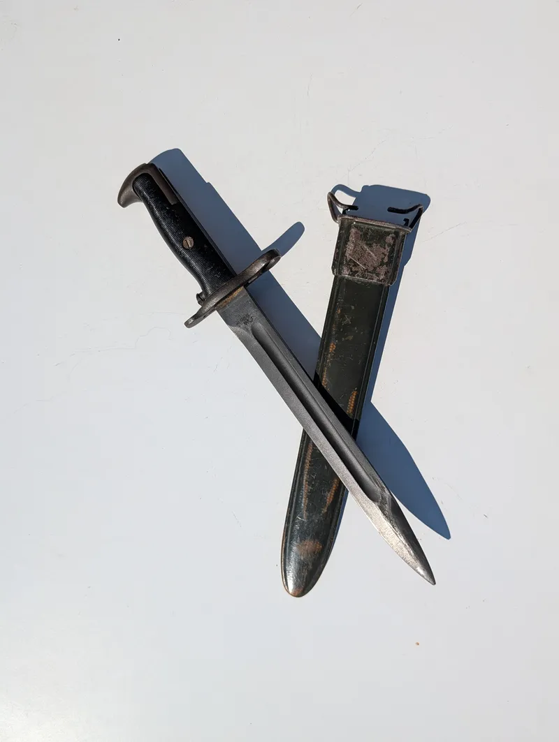 Amerikansk M1 Garand Bajonet med M7 Skede