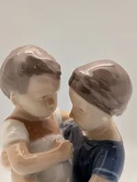 Bing & Grøndahl Porcelænsfigur nr. 1568, To Børn
