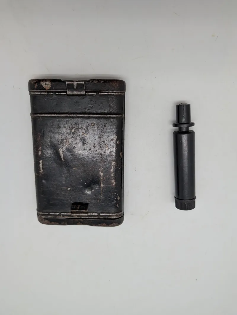 Tysk WWII G. Appel RG34 Rensesæt til Kar98k med 'cux' Markering