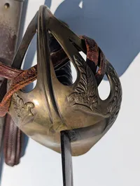 Fransk M1882 Officerssabel med metalskede og læderkvast