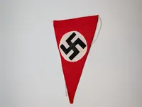 Tysk nationalsocialistisk vimpel med hagekors, original ?