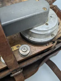 Dansk Militær Felttelefon Model 1915 med Lædertaske, ikke omgjort i 1952 