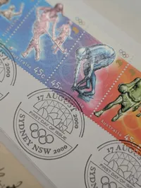 Samling af olympiske postkort, frimærker og memorabilia