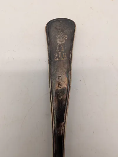 Dansk ske med Krone og Monogram 2.A.B.