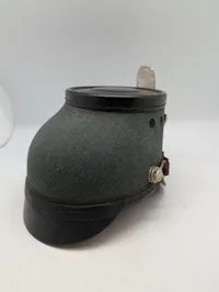 Tysk politi-shako (Tschako) fra 2. verdenskrig med ørn og kokarde, original fra 1937