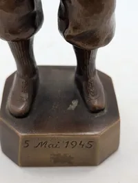 H.F. Agte L'Forge Bronze Statuette af Modstandsmand, 5. Maj 1945