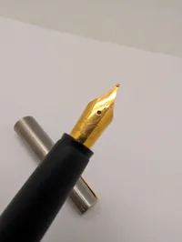 Parker Frontier Flighter fyldepen i rustfrit stål med guldbelagt spids