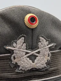 Vesttysk Bundeswehr Officer Schirmmütze med broderet kokarde