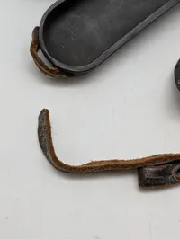Vintage læderrem og okularbeskyttere til kikkert Tysk WW2 