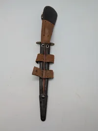 WWII British Fairbairn-Sykes 3rd Pattern Commando Dagger with Scabbard tilhørt Holger Danske modstandsmanden Erling Reck-Magnussen ( “Gustav” fra HD-IIIs 5-mandsråd)