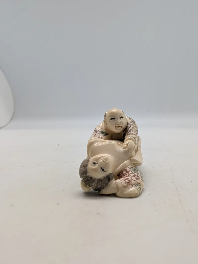 Japansk Shunga Netsuke af Matsuyama, udskåret ben