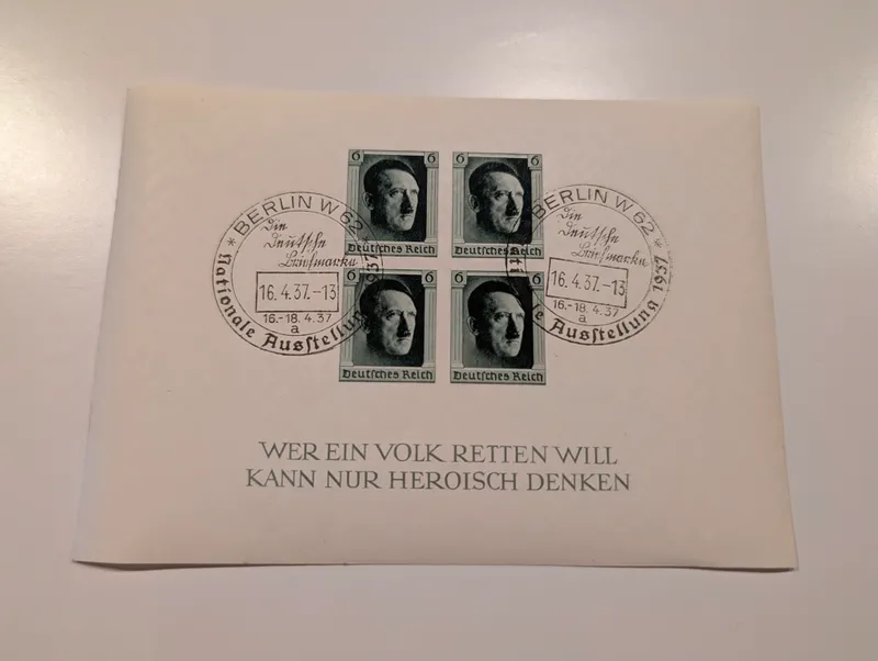 Tysk souvenirark fra 1937 med Adolf Hitler frimærker