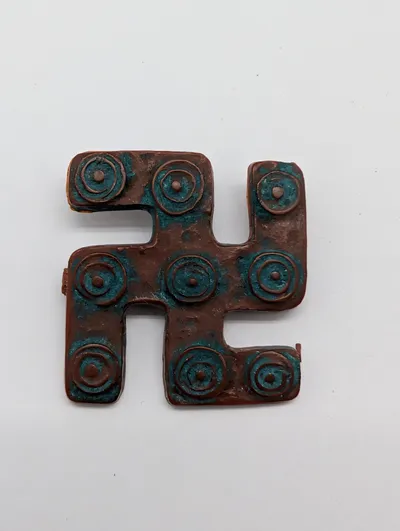 German WHW Plastic Swastika Pin Klethen Kreis Stade Langobardisch