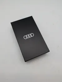 Audi nøglering i læder og metal med original æske