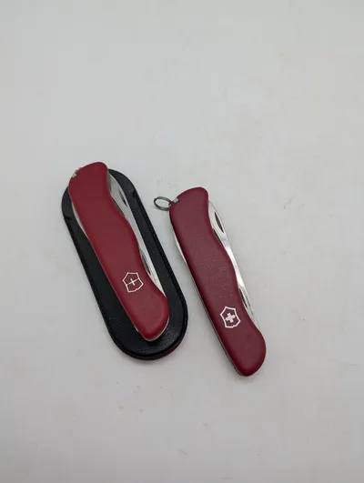 Victorinox schweizerknive med læderetui