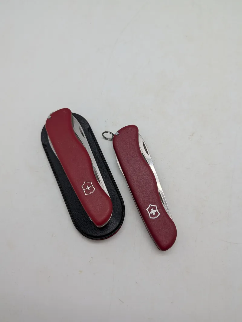Victorinox schweizerknive med læderetui