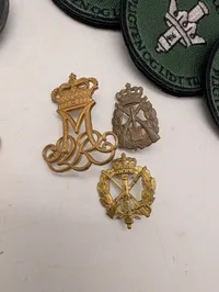Samling af danske militære distinktioner og enhedsmærker