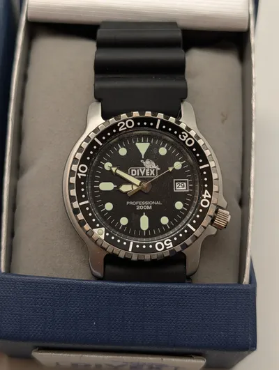 Divex Professional 200M Herre-dykkerur med Gummirem, virker