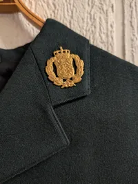 Dansk Militær Uniformsjakke med Rigsvåben Kraveemblem M69