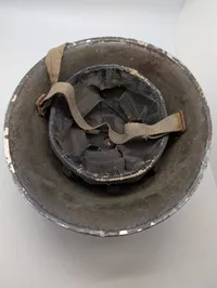 Britisk Mk III 'Turtle' stålhjelm med hagerem WW2 