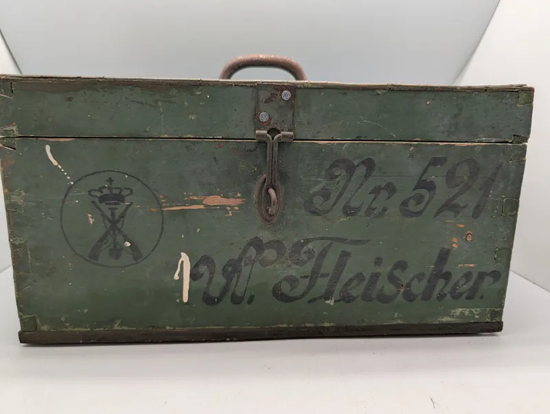 Antik grønmalet Dansk Militær pudse kasse 
