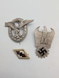 Tyske militære emblemer: Luftwaffe, Dr. Fritz Todt og Hitlerjugend, efter 45 