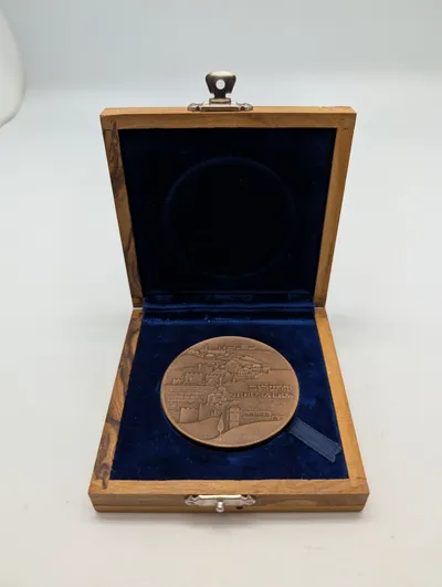 Israelsk Jerusalem Bronze Medalje i Oliventræsetui