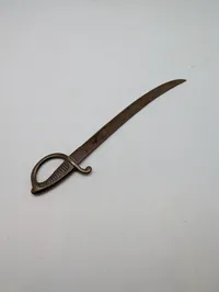 Antik brevåbner i messing udformet som en Livgarde sabel M1854  sabel
