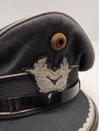 Vesttysk Bundeswehr Luftwaffe Officerskasket med Broderet Kokarde