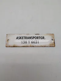 Emaljeskilt med teksten ASKETRANSPORTGR. 138 Y 6631